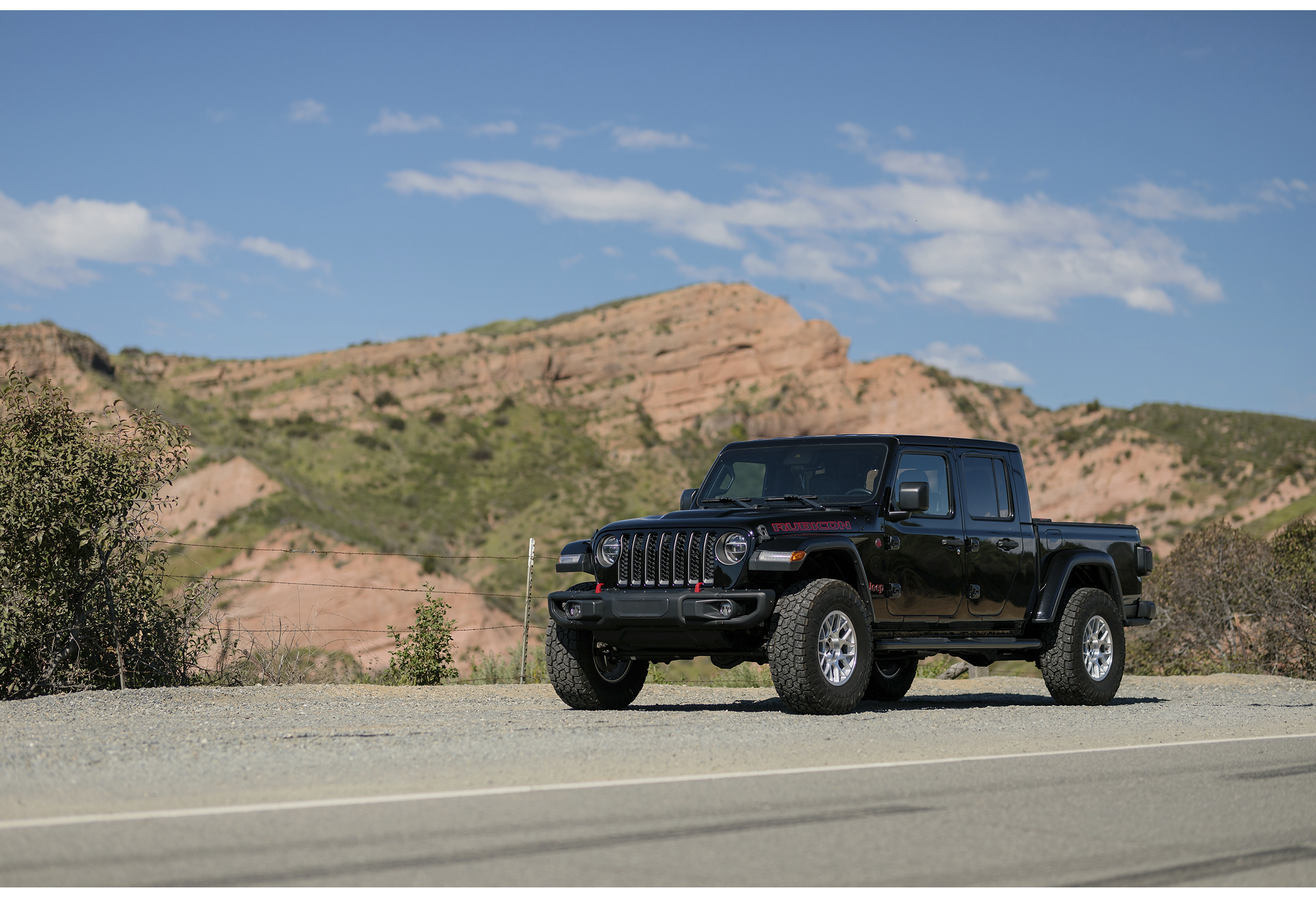 2022 Jeep Gladiator Rubicon - KMC HATCHET - Silver | Wheel Pros 2022 Jeep Gladiator Rubicon - KMC HATCHET - Silver | Wheel Pros